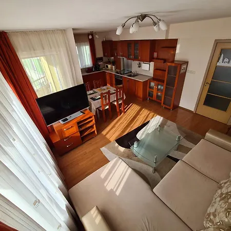 Spacious 2 Bedroom Apartment