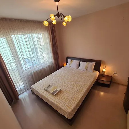 Apartment Spacious 2 Bedroom Sofia