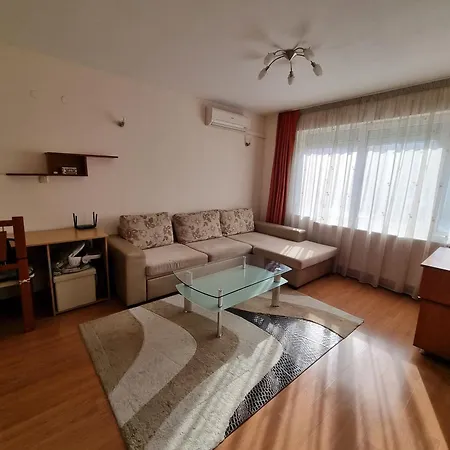 Spacious 2 Bedroom Apartment