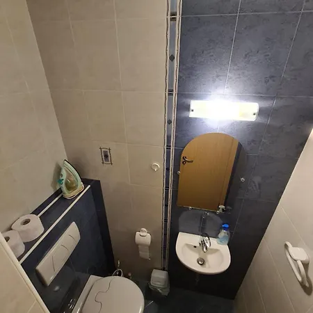 Spacious 2 Bedroom